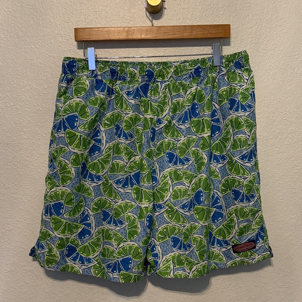 Perfect Vineyard Vines lime print swim trunks xl